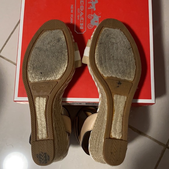 sandals, only wore it few times, good condition - Picture 5 of 5